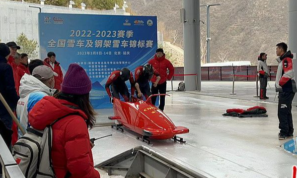 全国雪车及钢架雪车锦标赛，河北运动员李纯键夺得两金