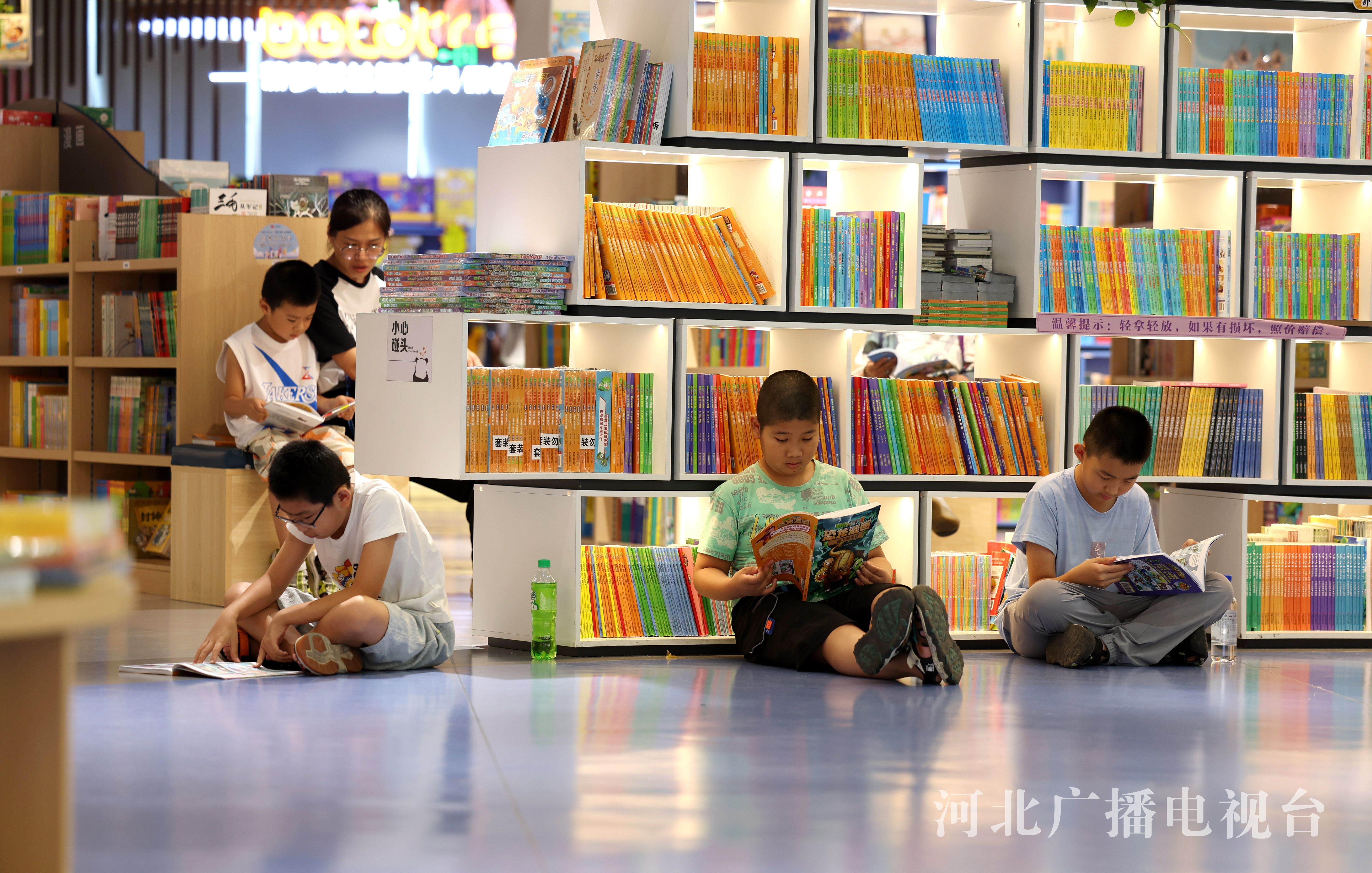 河北石家庄：夏日纳凉好去处 充实暑期有意义